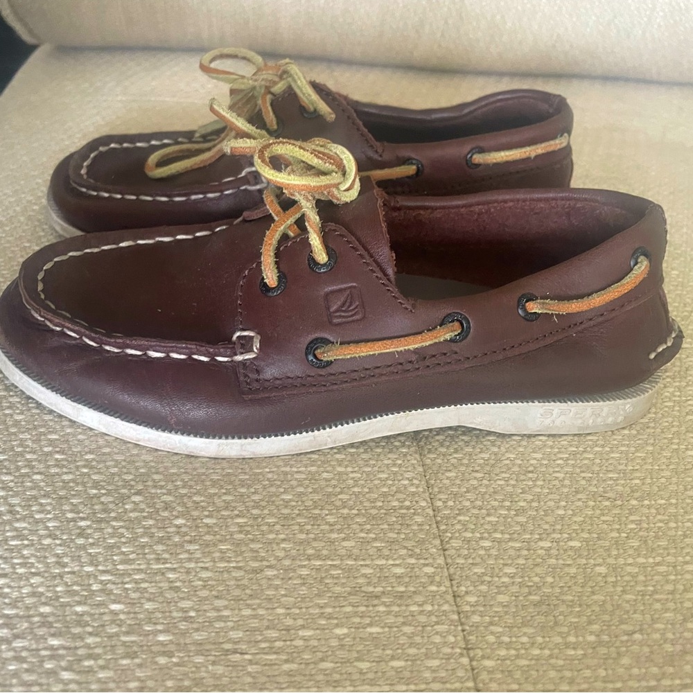 Sperry Top Sider Brown Loafer. Size 1.5 kids